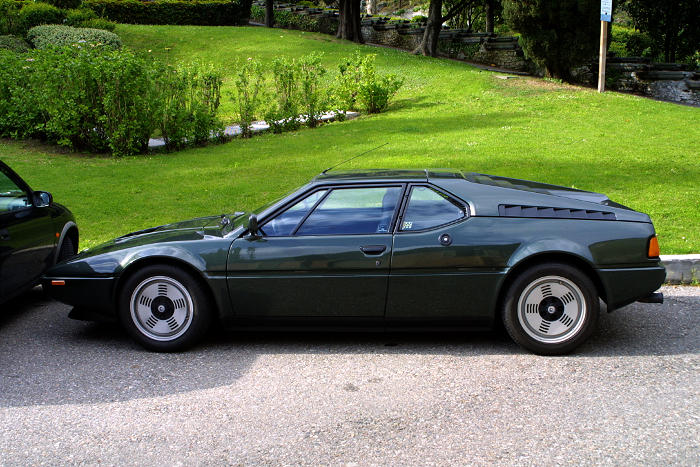 BMW M1 anthracite