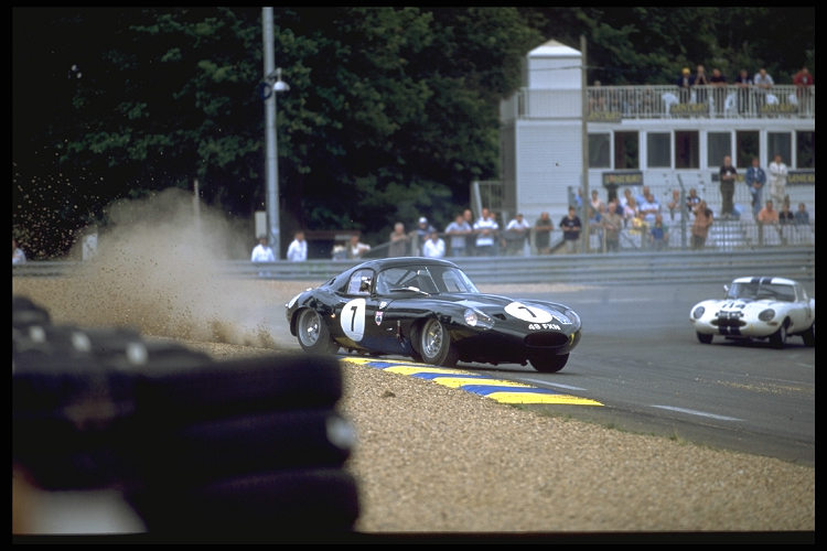 Jaguar Lightweight E Type - Owner Sir Anthony Bamford - Driver Frank Sytner - DNF '64 - Lumsden/Sargent