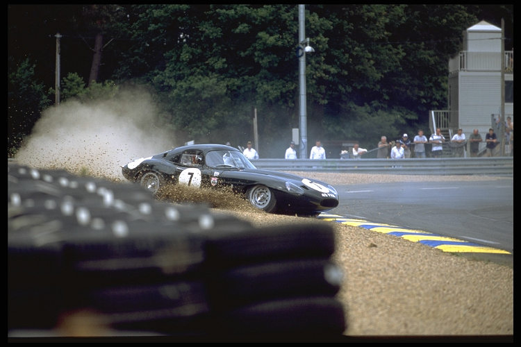 Jaguar Lightweight E Type - Owner Sir Anthony Bamford - Driver Frank Sytner - DNF '64 - Lumsden/Sargent