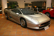 Jaguar  XJ220 s/n X220 687