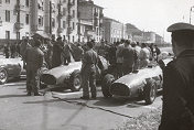 Ferrari 375 Indy Farina (20), Ascari (34) & Villoresi (24)