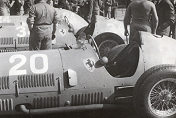 Ferrari 375 Indy Farina (20), Ascari (34) & Villoresi (24)