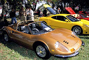 Dino 246 GTS next to 360 Modena