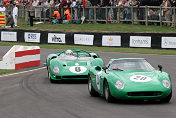 20 Ferrari 250 LM ch.Nr.8165 David Leslie;08 Ferrari 330 P2 s/n 0836 Paolo Cavalieri