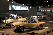 1964 M-B 230 SL, 1964 M-B 220S (behind)