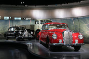 Mercedes_Benz 300 (red), 180 (black),  1960 Lk338 dump truck