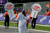 24 Hours Grid Girl