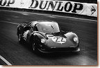 Le Mans 24h 1965: The Ferrari 275 P2 s/n 0832 was bodied as a Coupé for the French race around the clock. Bandini and Biscaldi retired after being in 11th place