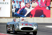  Sir Stirling Moss takes Jay Leno for a drive in the 722 Mercedes SLR