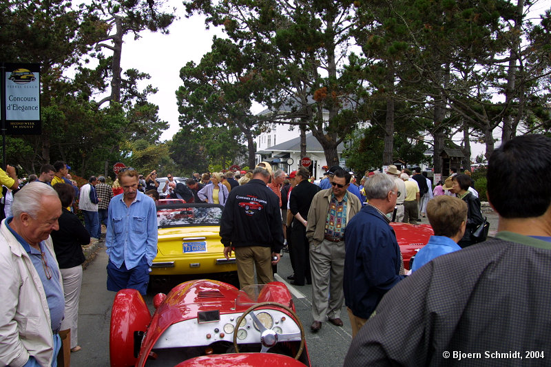 The Tour stopping at Carmel's Ocean Ave